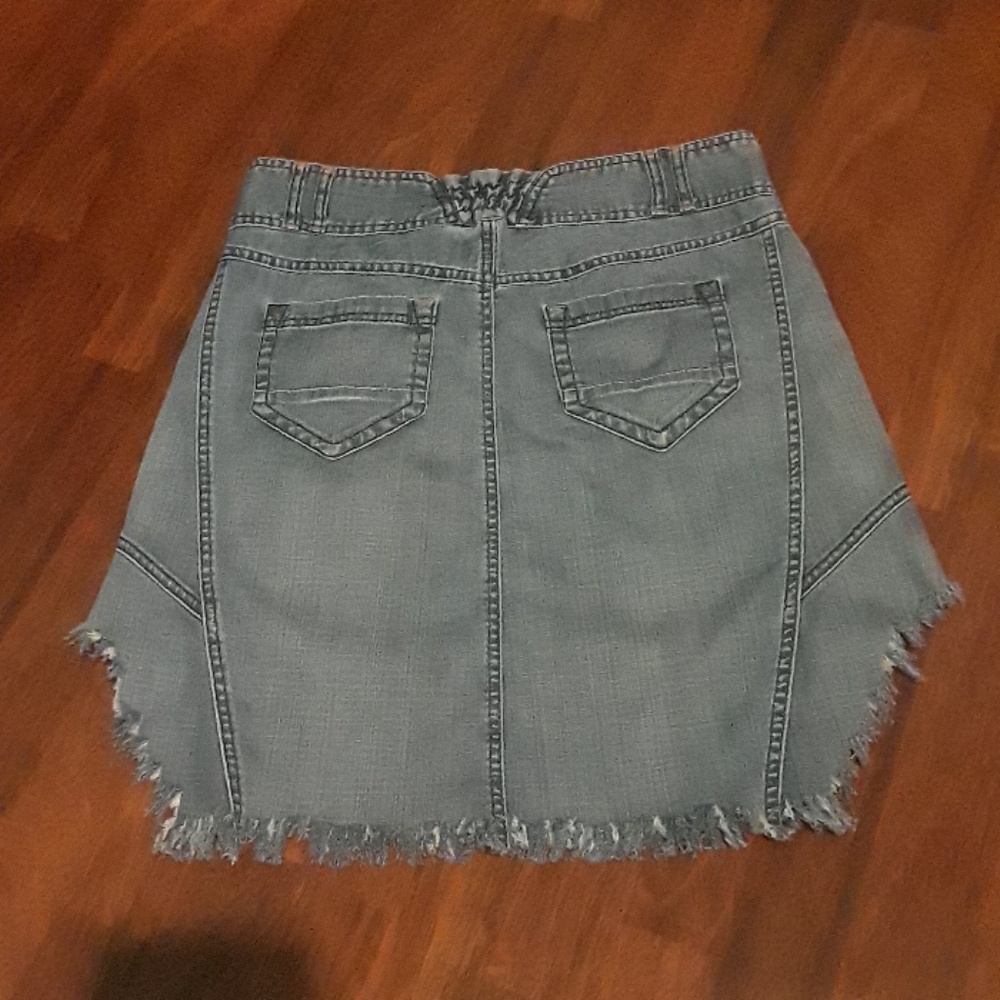 High low denim skirt - Picture 2 of 3